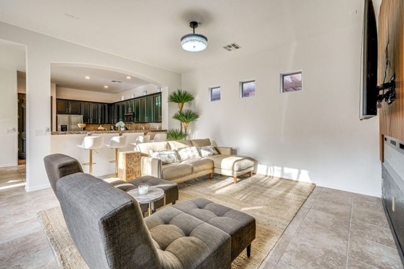 Ideal 3 Br 2.5 Ba 2 Car Garage Home with Near I-10 and Litchfield Rd in Litchfield Park – photo 3