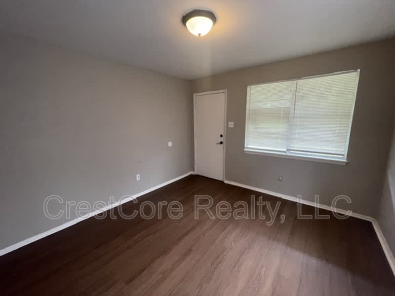 2861 Nathan Ave – photo 4