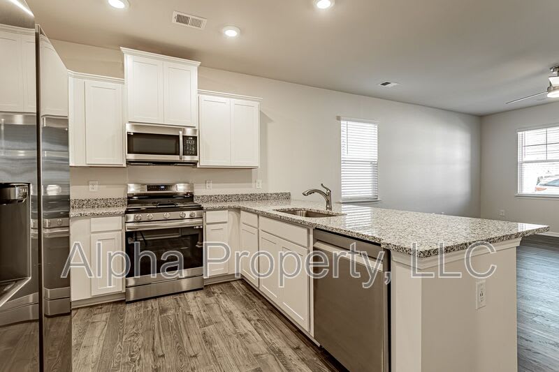 371 Highline Trl – photo 2