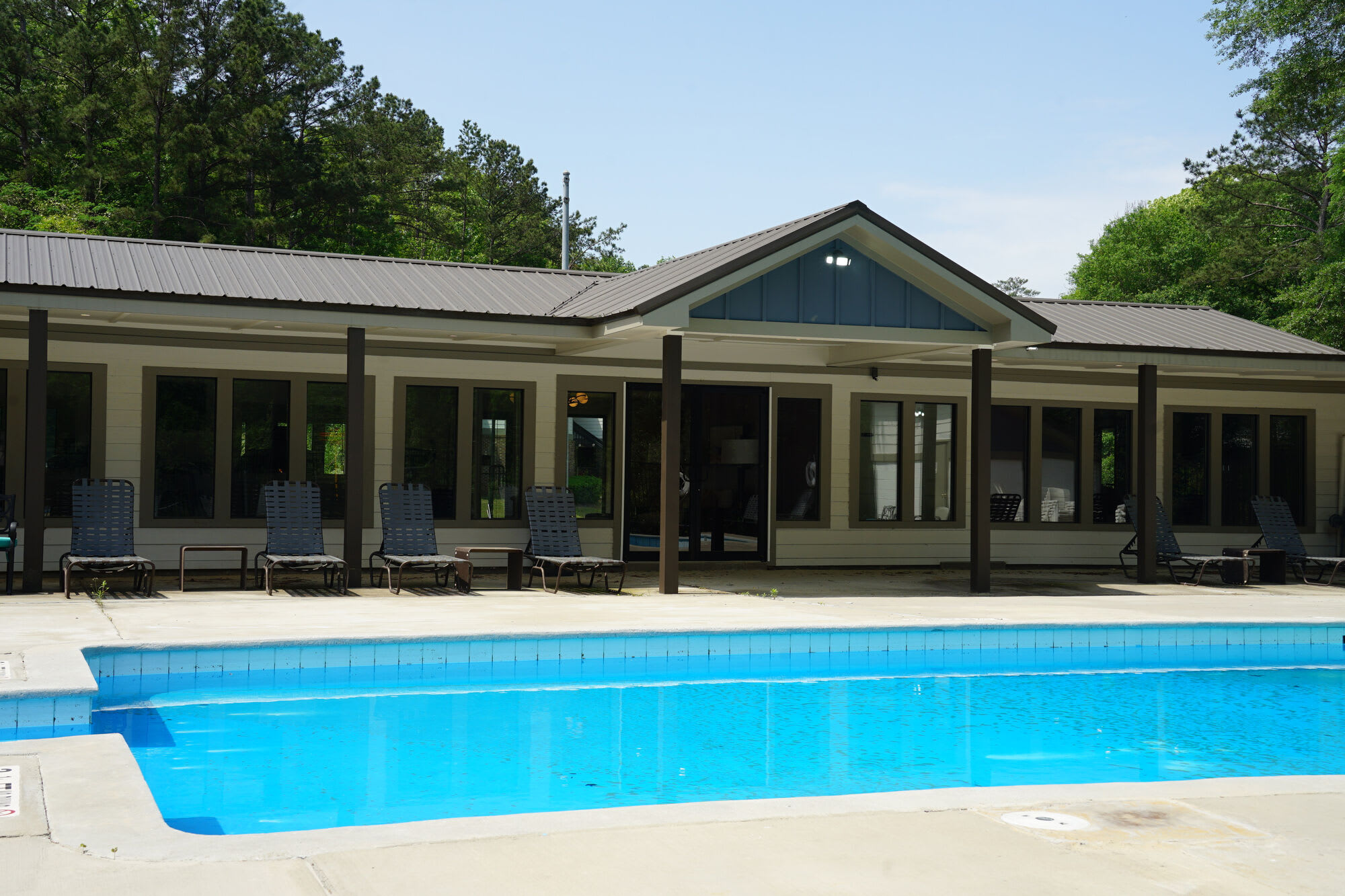 Cross Creek Apartments – photo 2
