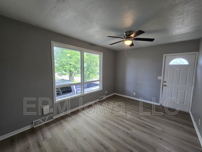 512 Maynard Avenue – photo 5