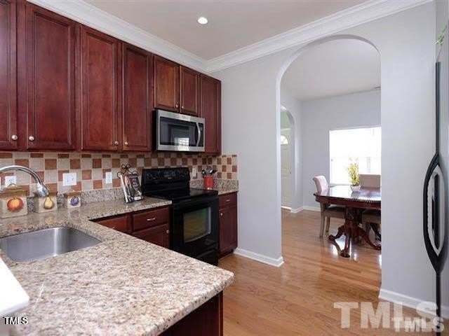 613 Hanson Road – photo 3