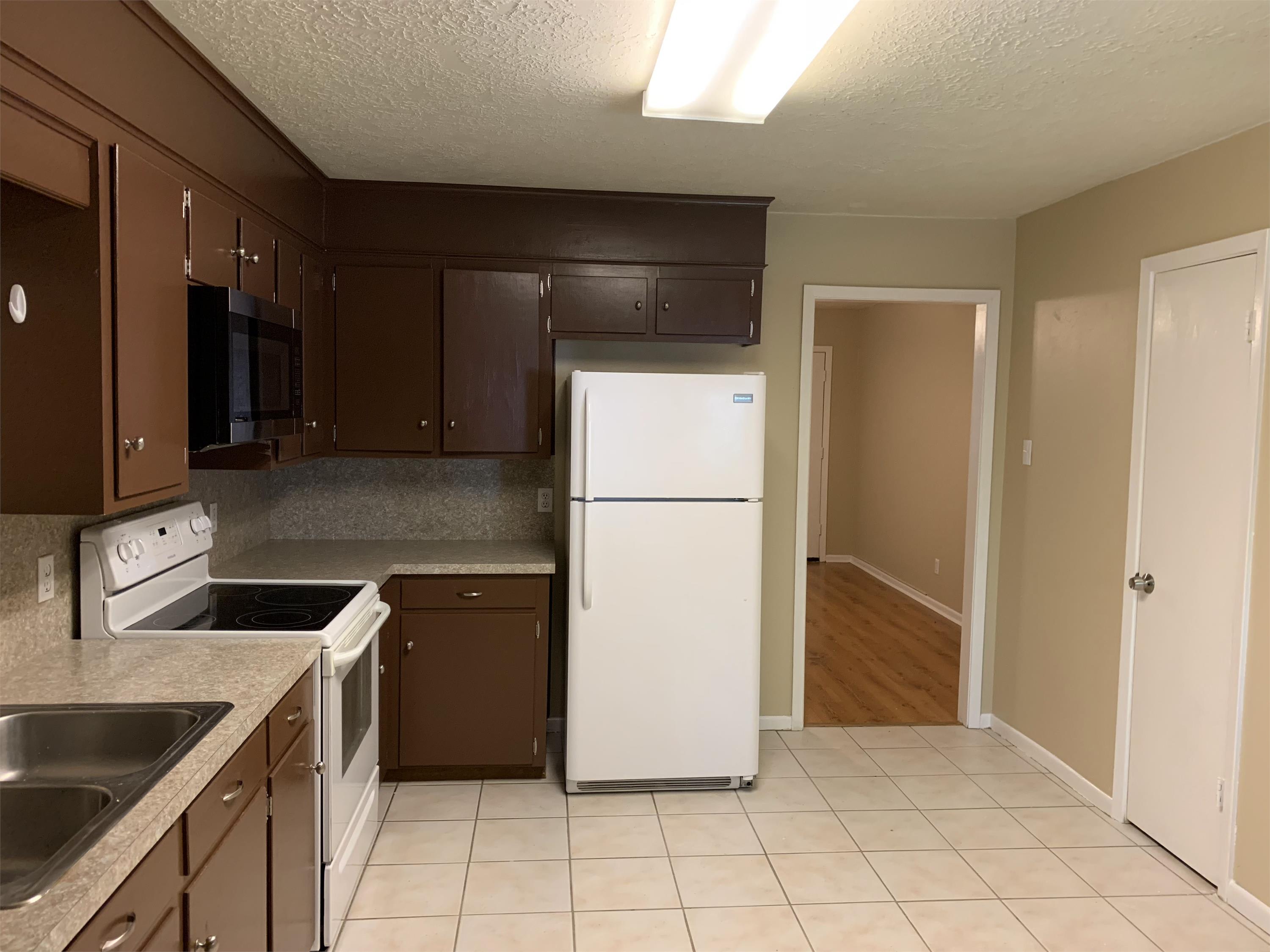 208-210 Yale Ct – photo 5