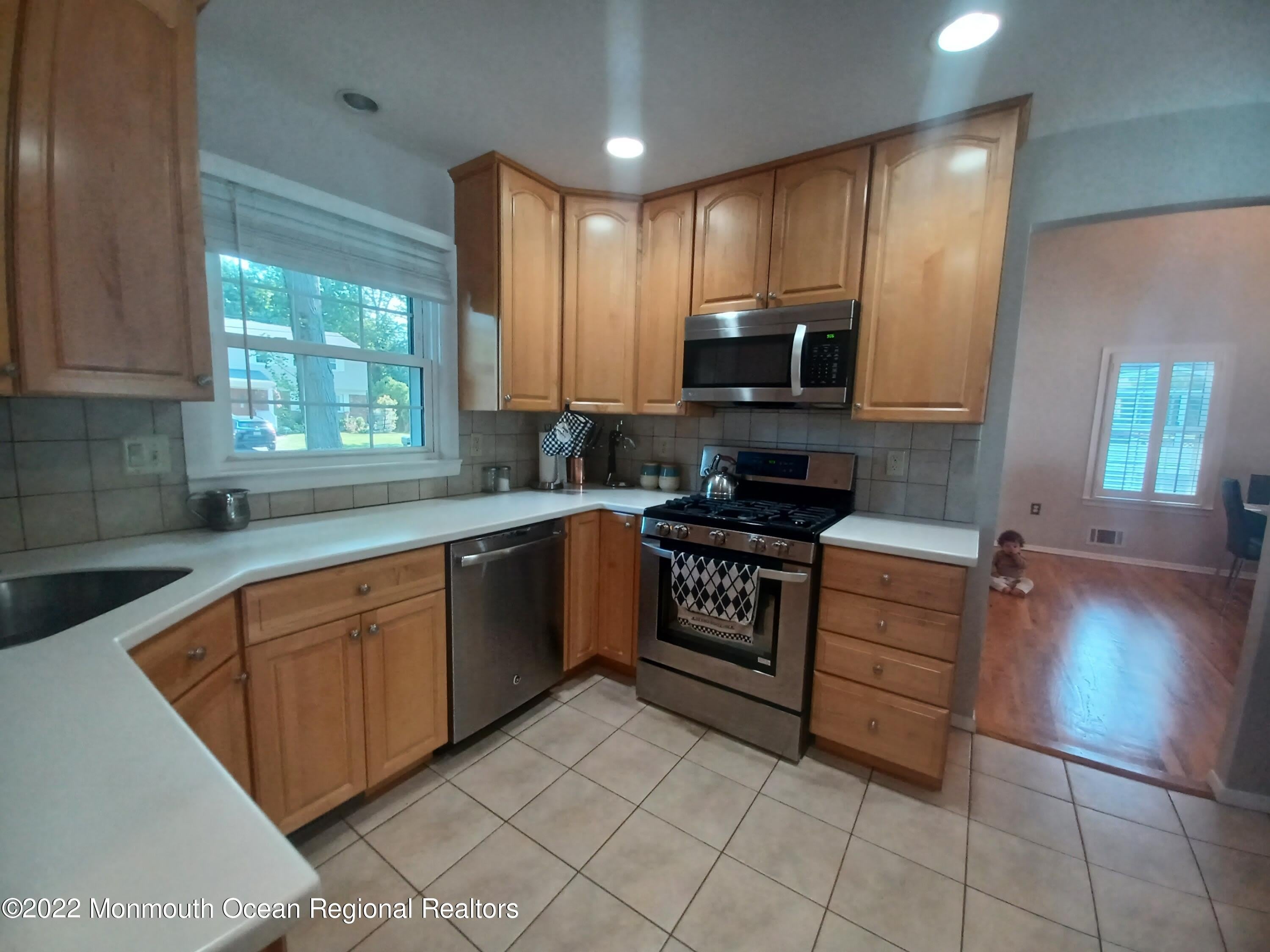 1002 Beverly Avenue – photo 2