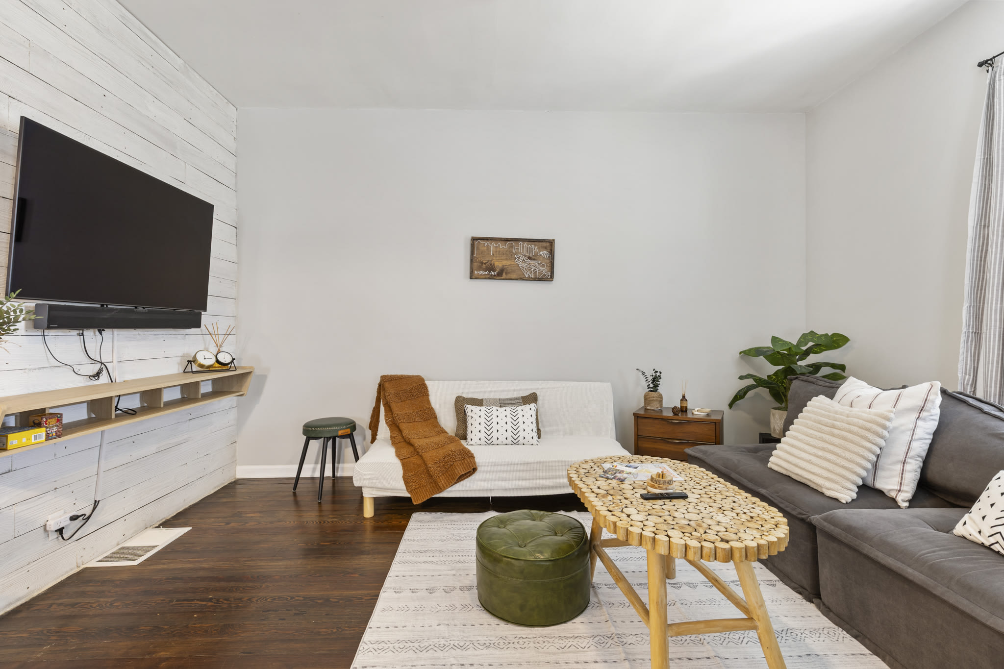 2636 Madison Avenue – photo 1