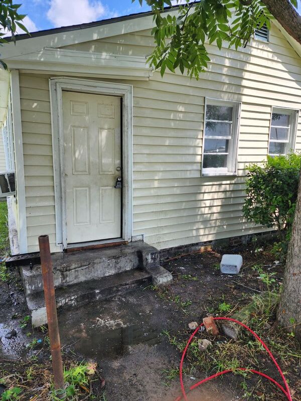 2114 Adair St – photo 2