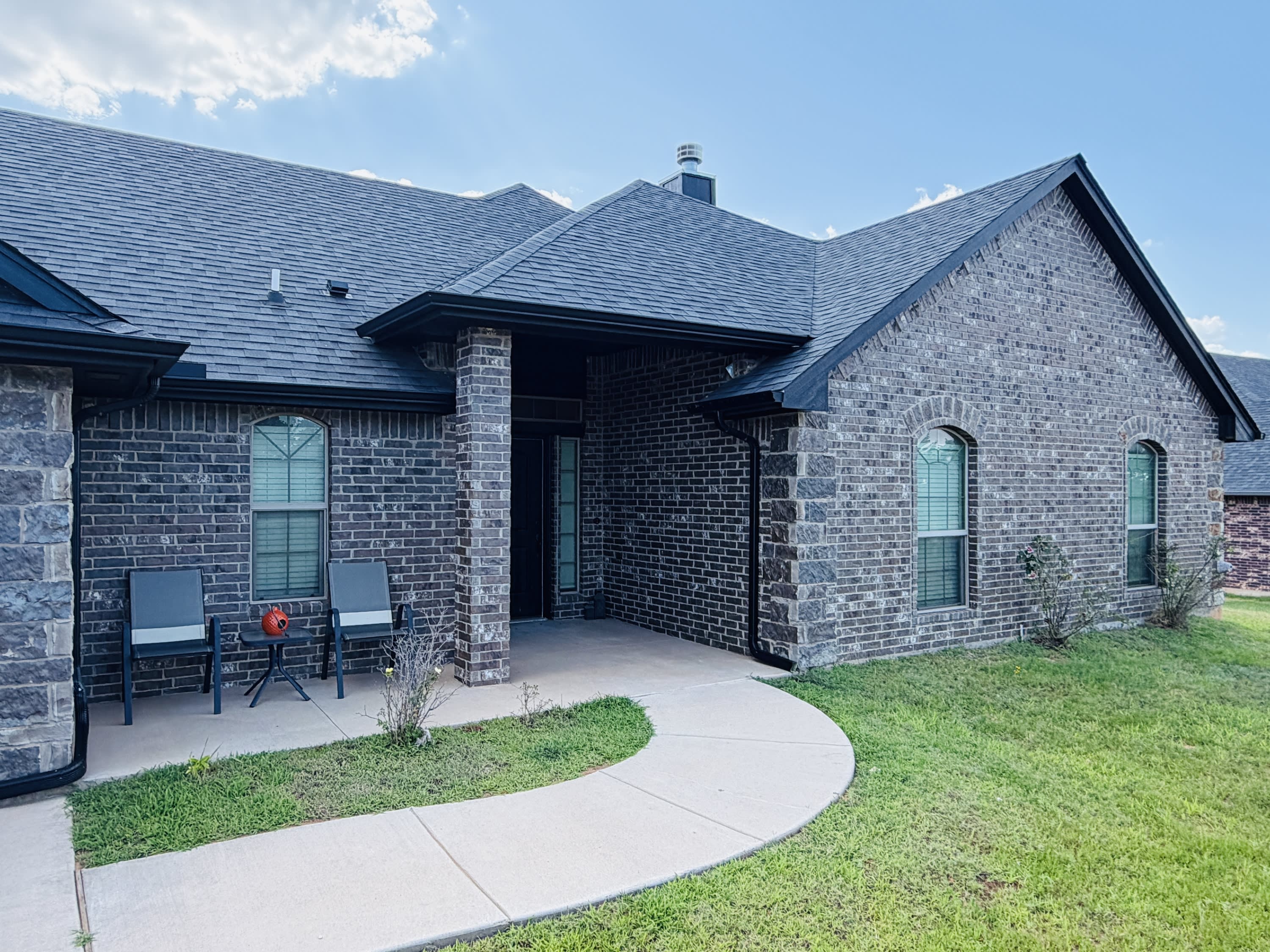 465 Maple Drive – photo 1