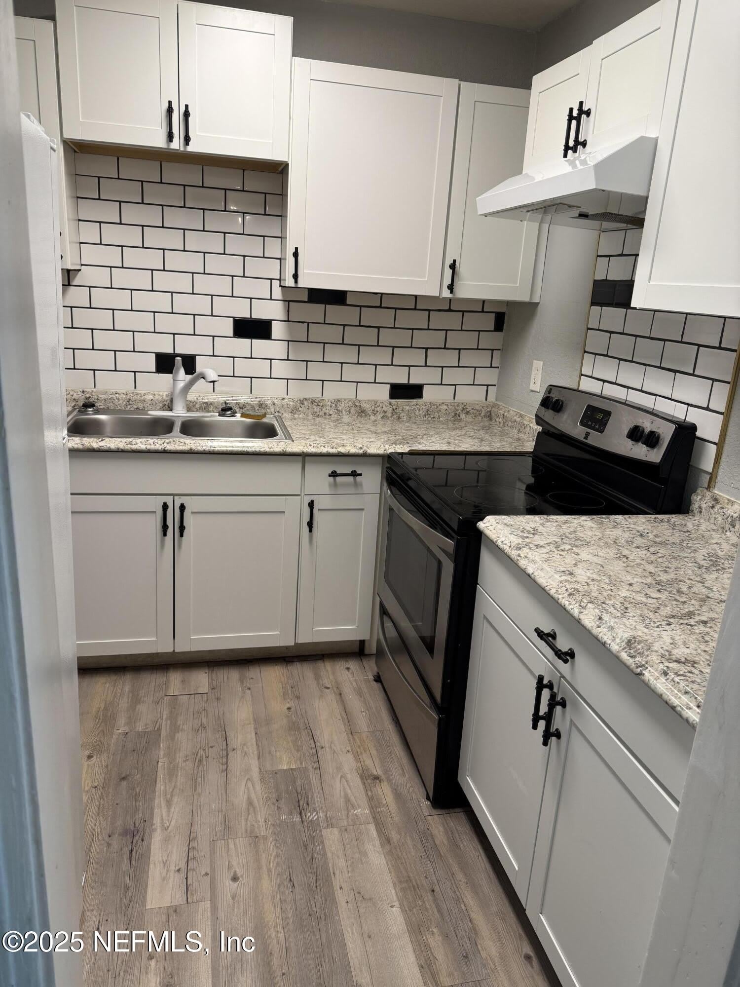 1925 JONES Street – photo 3