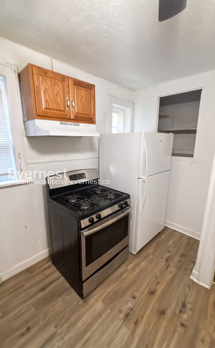 4847 Calvin Avenue – photo 5