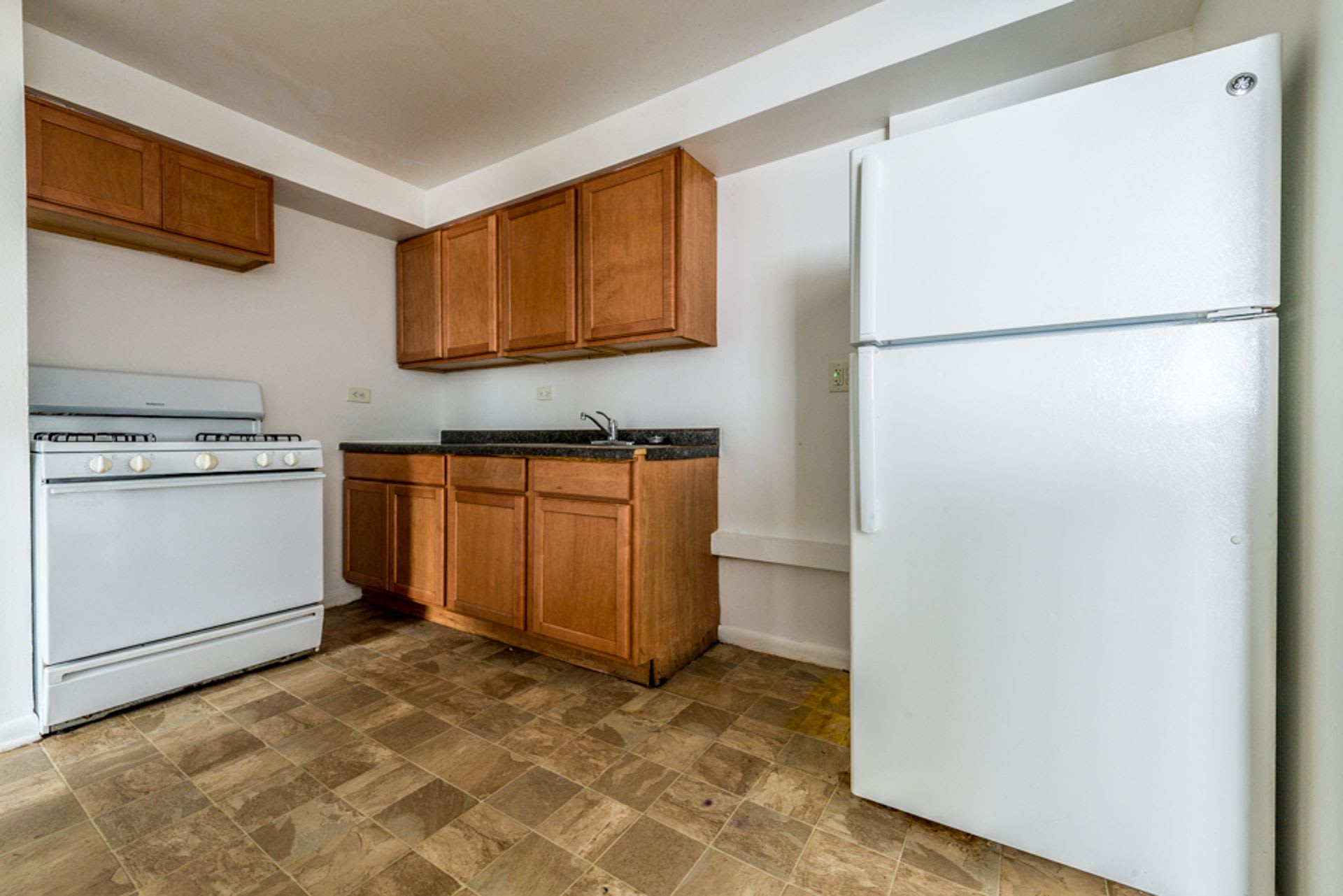8440 S. Drexel – photo 2