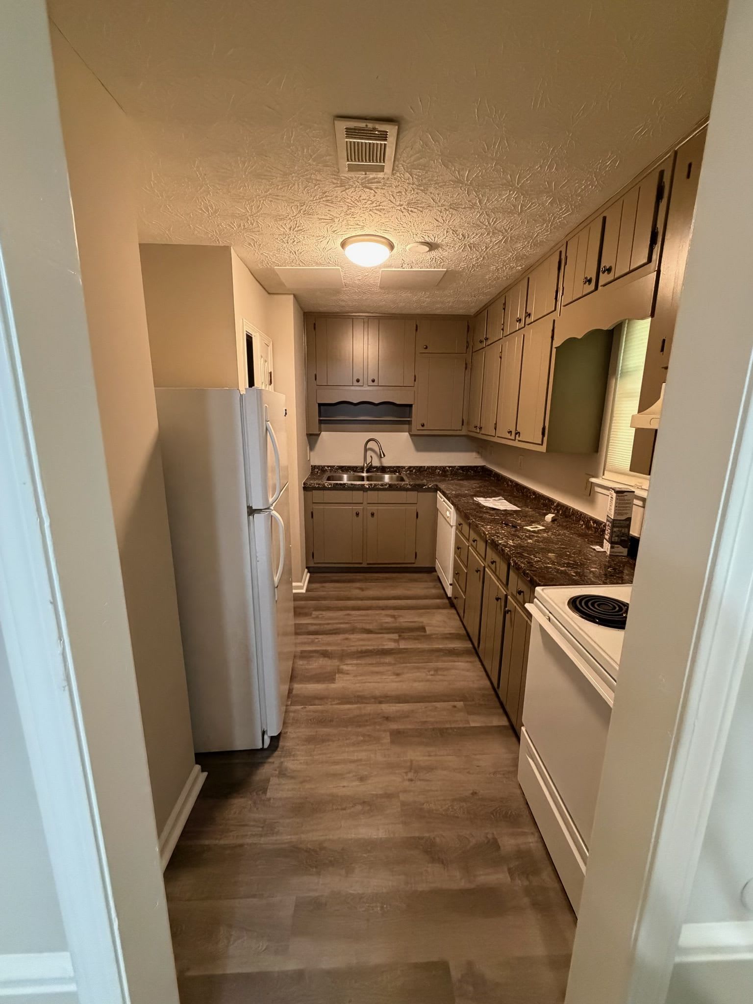 2593 Whitehead Place Drive – photo 2