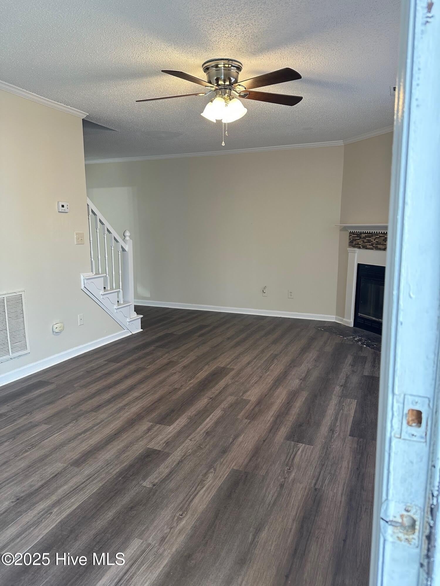 1119 Grovemont Drive – photo 2