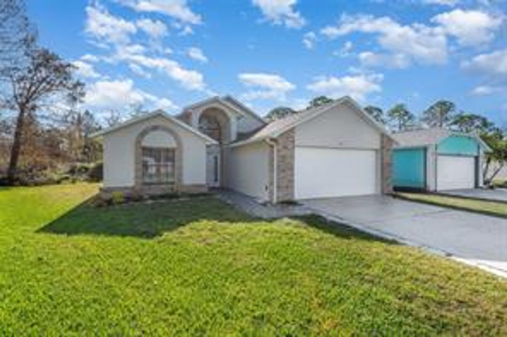 3 Bedroom / 2 Bath Home Available Now in Port Orange! – photo 5