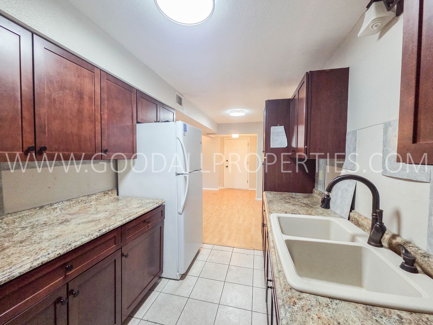 875 Summer Special 2 Bedroom 2 Bath Clive Condo With Pool Private Patio – photo 4
