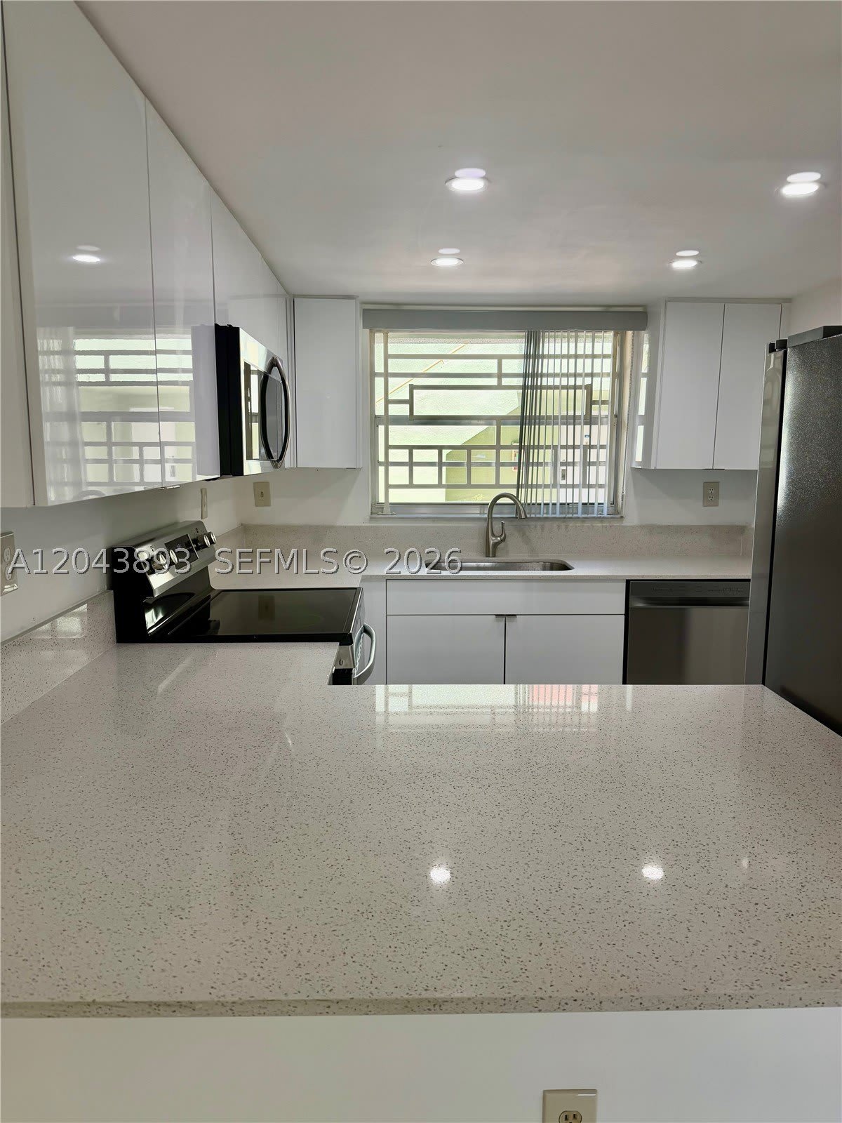 11123 NW 7th St – photo 2