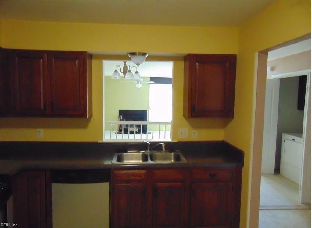 125 Wexford Drive E – photo 5