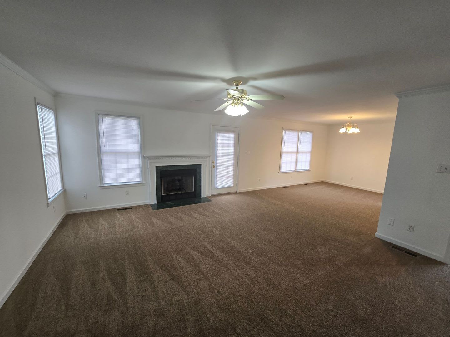 3 BR Rancher in City of Colonial Heights – photo 5