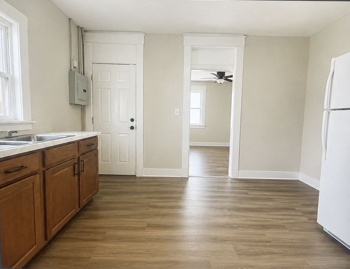 309 S McKinley Ave – photo 1