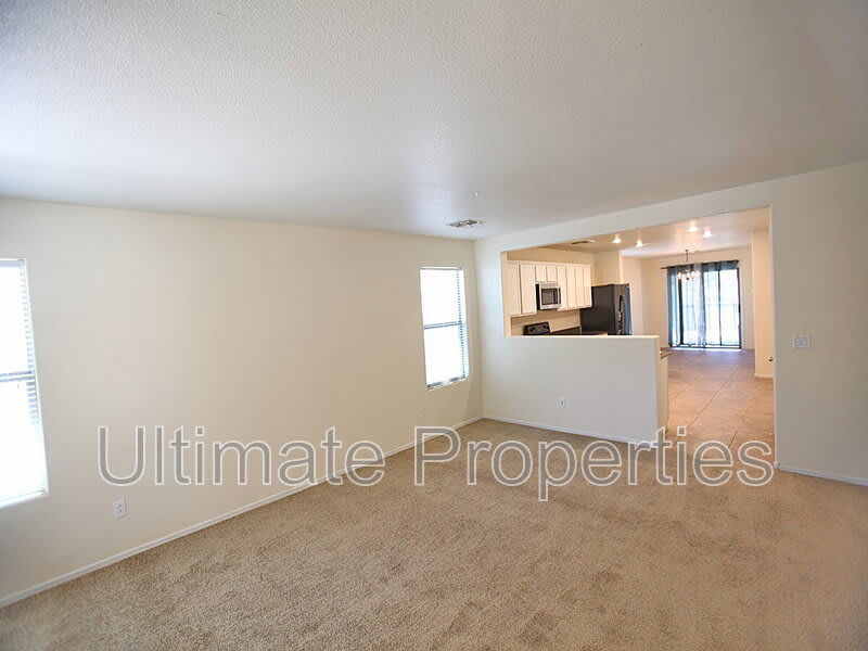 3926 E Kent Ave – photo 4