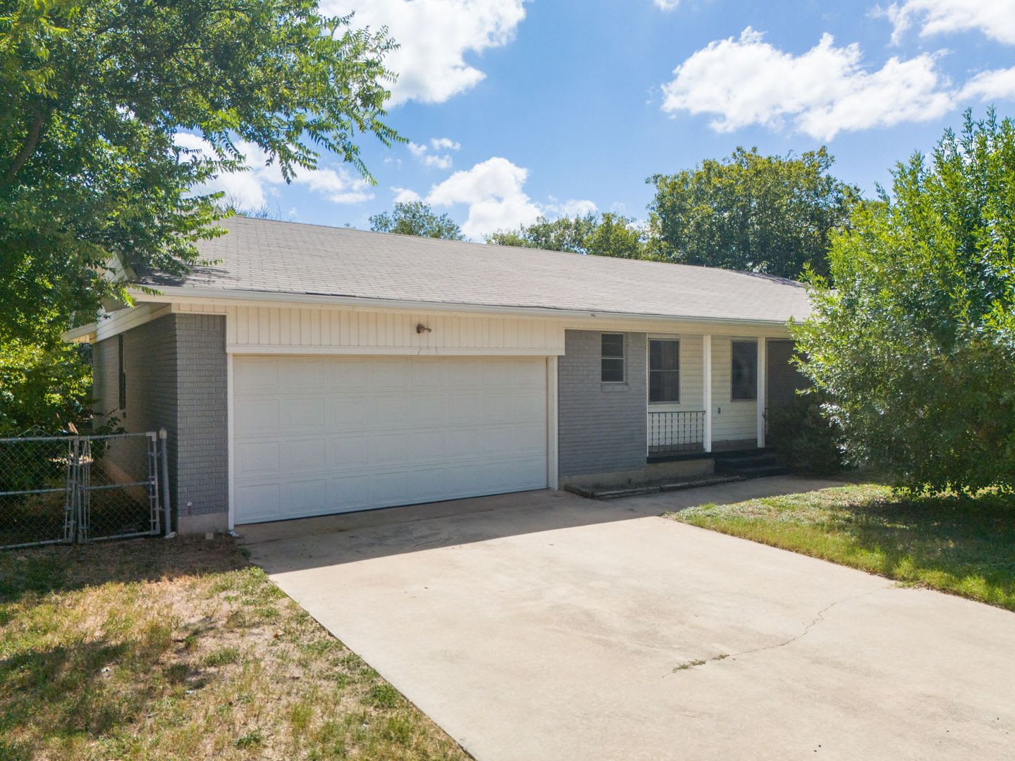 500 Off First Months Rent – photo 1