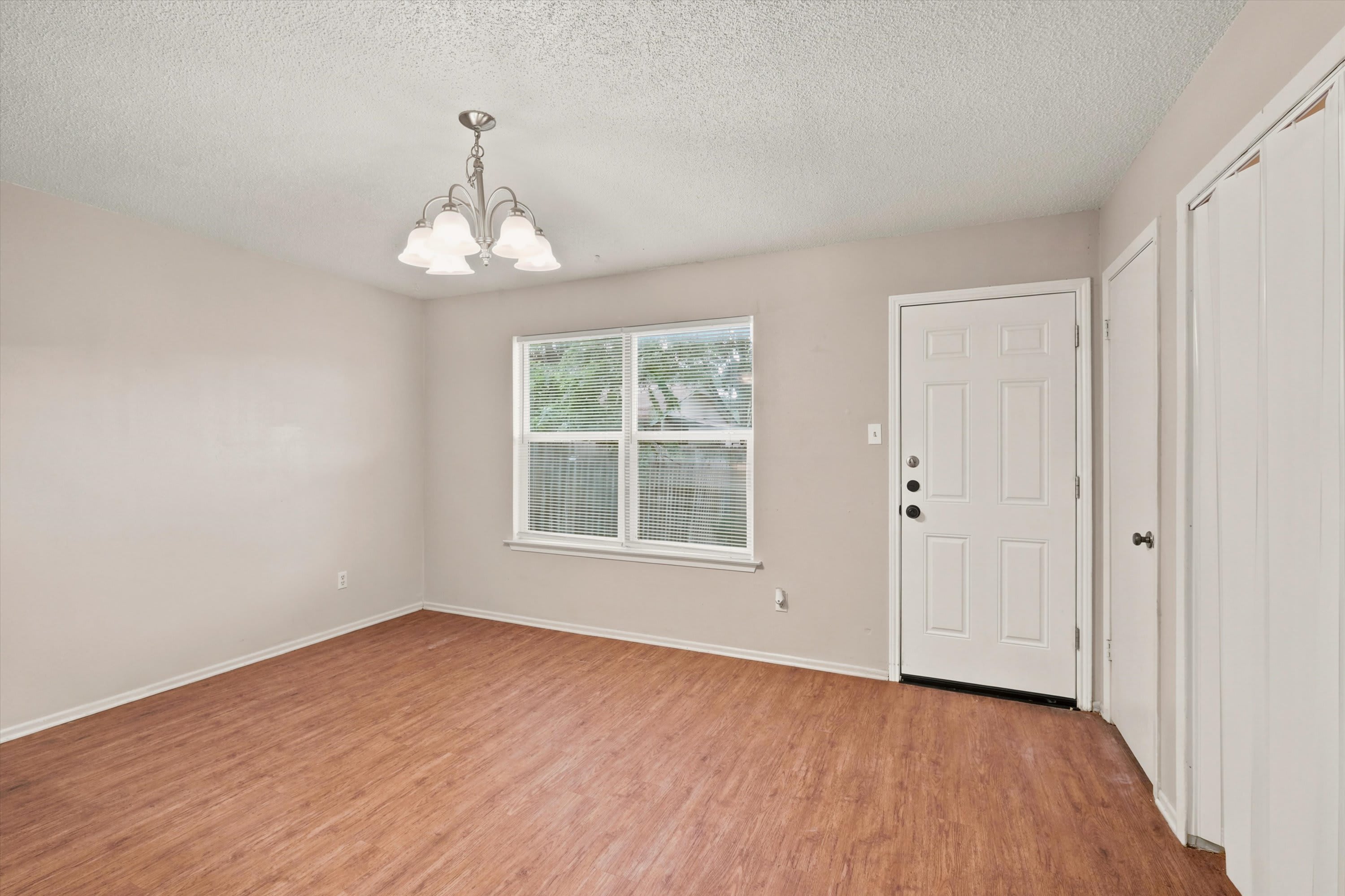 11136 El Sendero Street – photo 2
