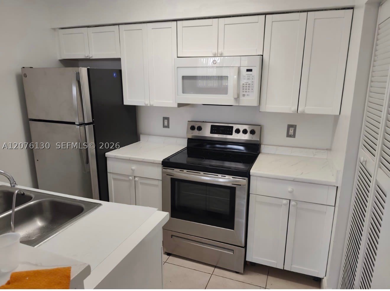 1269 SW 46th Ave – photo 2
