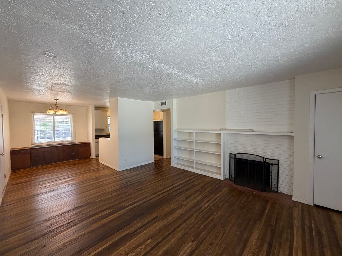 Quaint 4 Bedroom 2 Bathroom Home In The NE! – photo 2