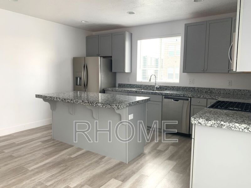 1824 W. Torlundy Drive – photo 5