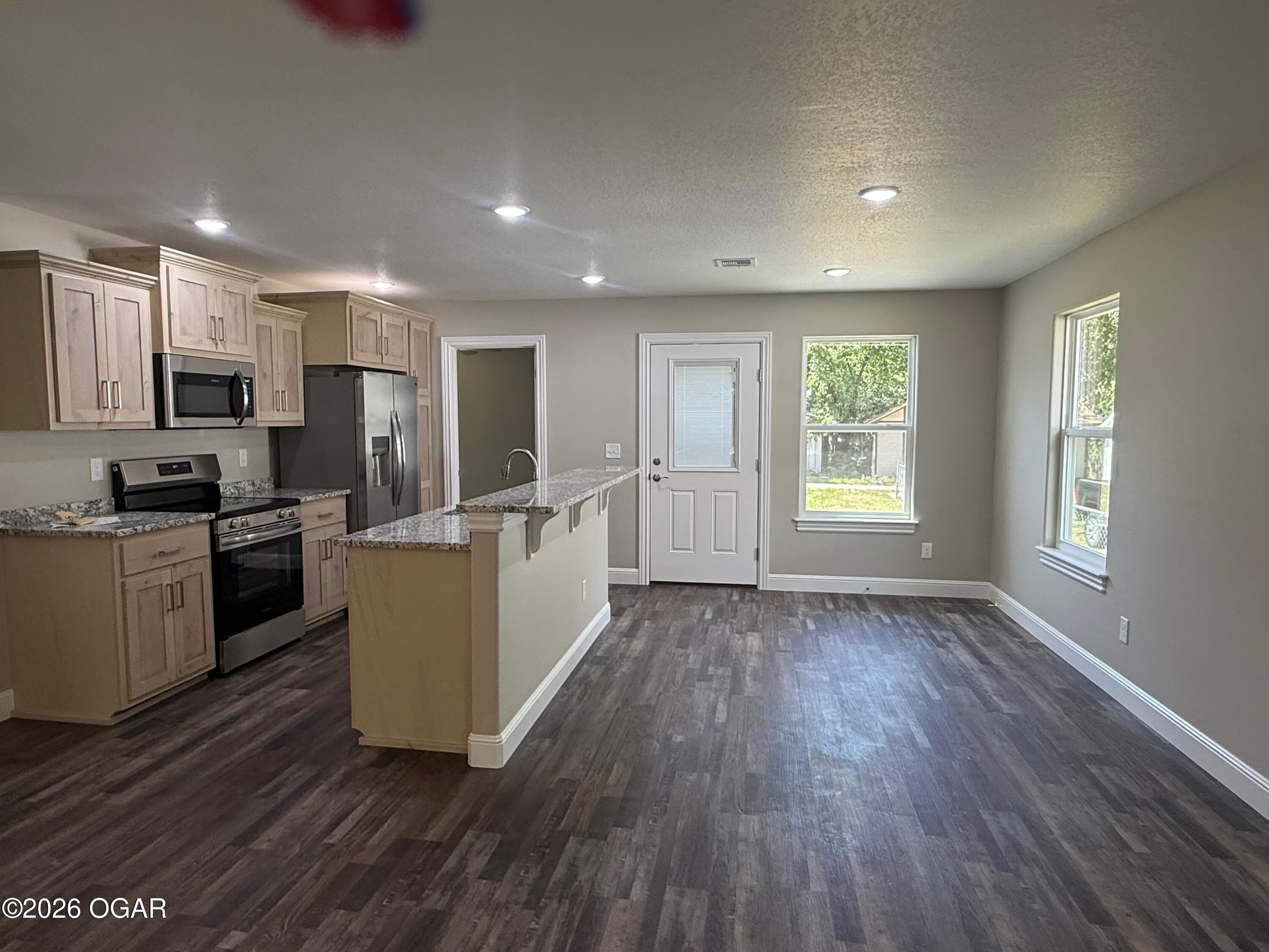 1216 W Austin Street – photo 3