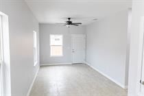 1816 Columbia St – photo 2
