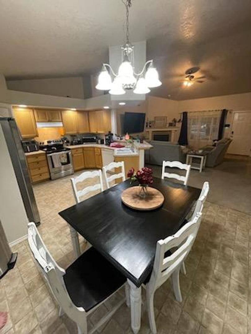 Nice home in Watersong Subdivision located in Meridian ID – photo 3