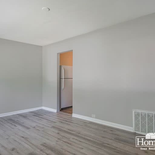 1642 N Elmer St – photo 2