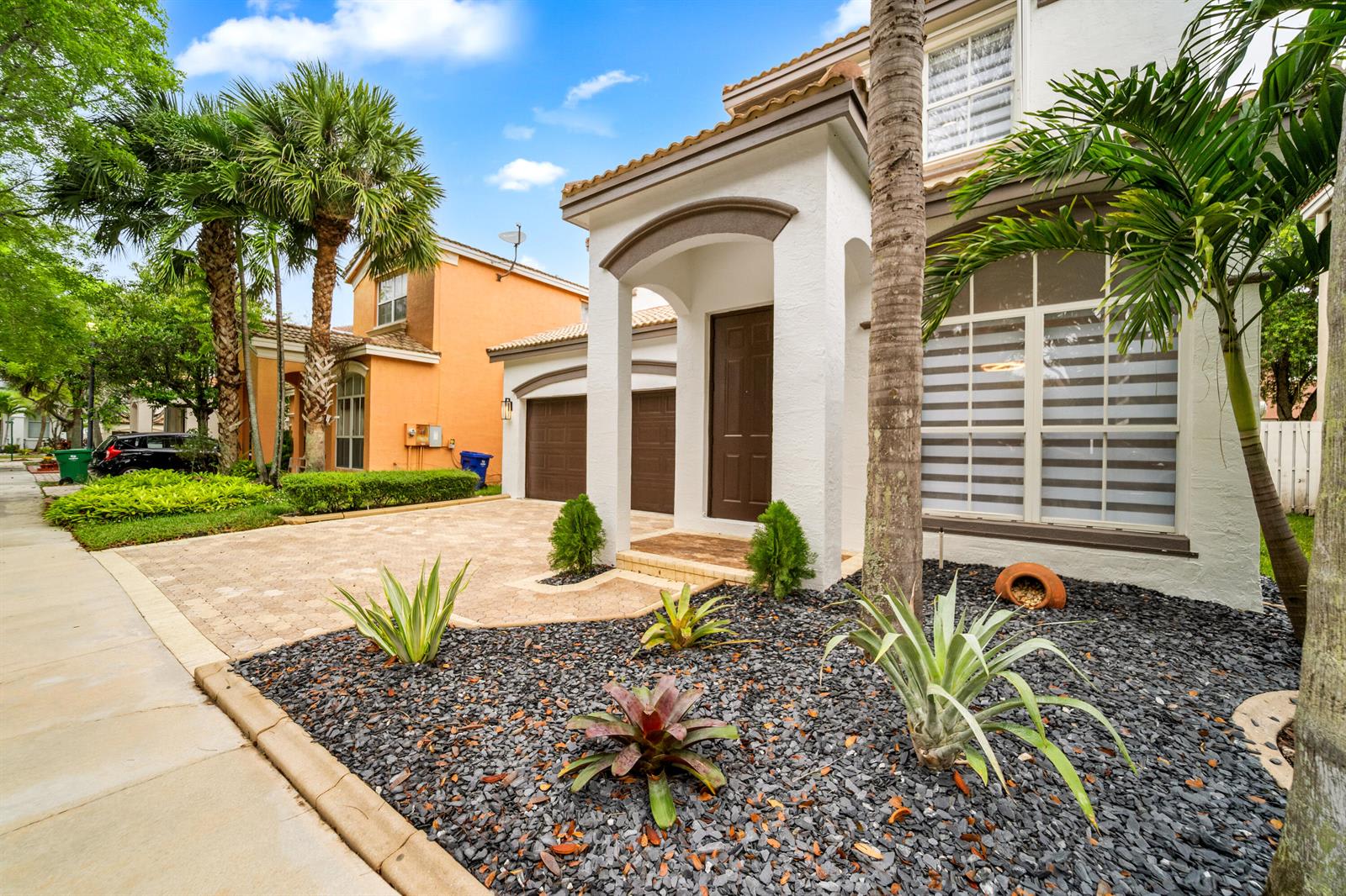 5233 Southwest 155th Way – photo 1
