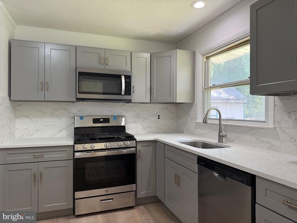 148 W EDINBURGH DRIVE – photo 3