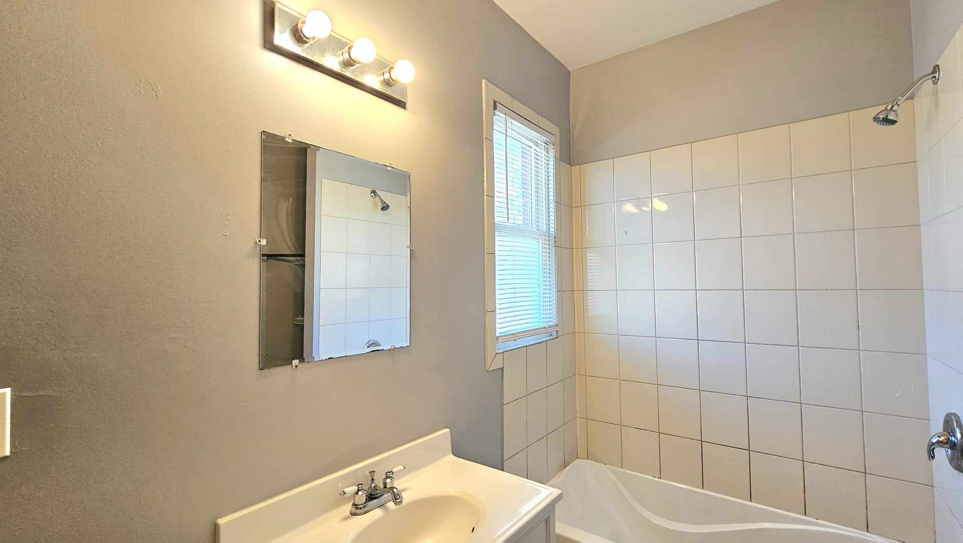 2408 Franklin St – photo 5