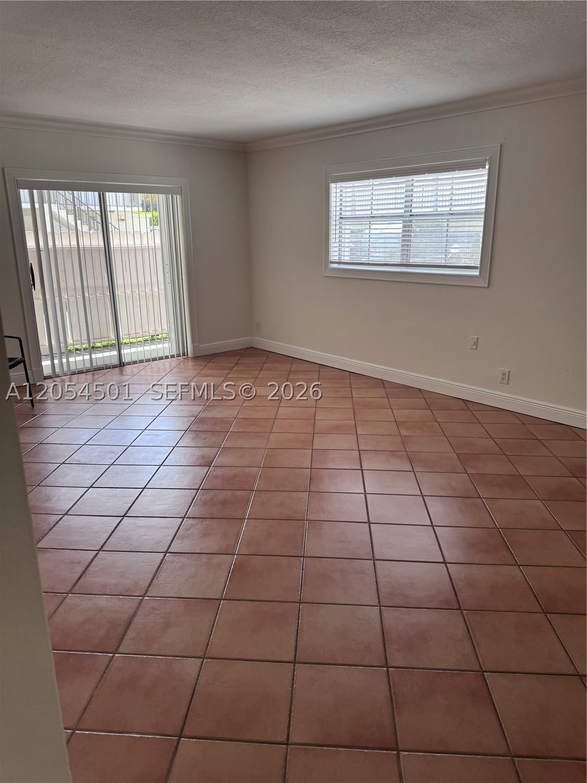 6705 N Kendall Dr – photo 4