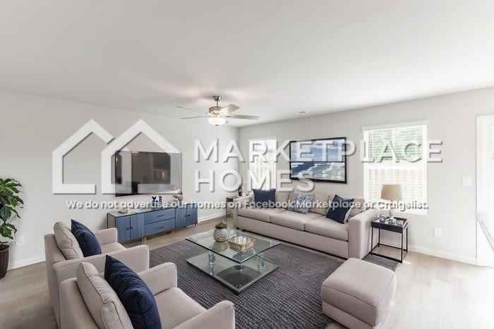 4127 Hudson Ct – photo 3