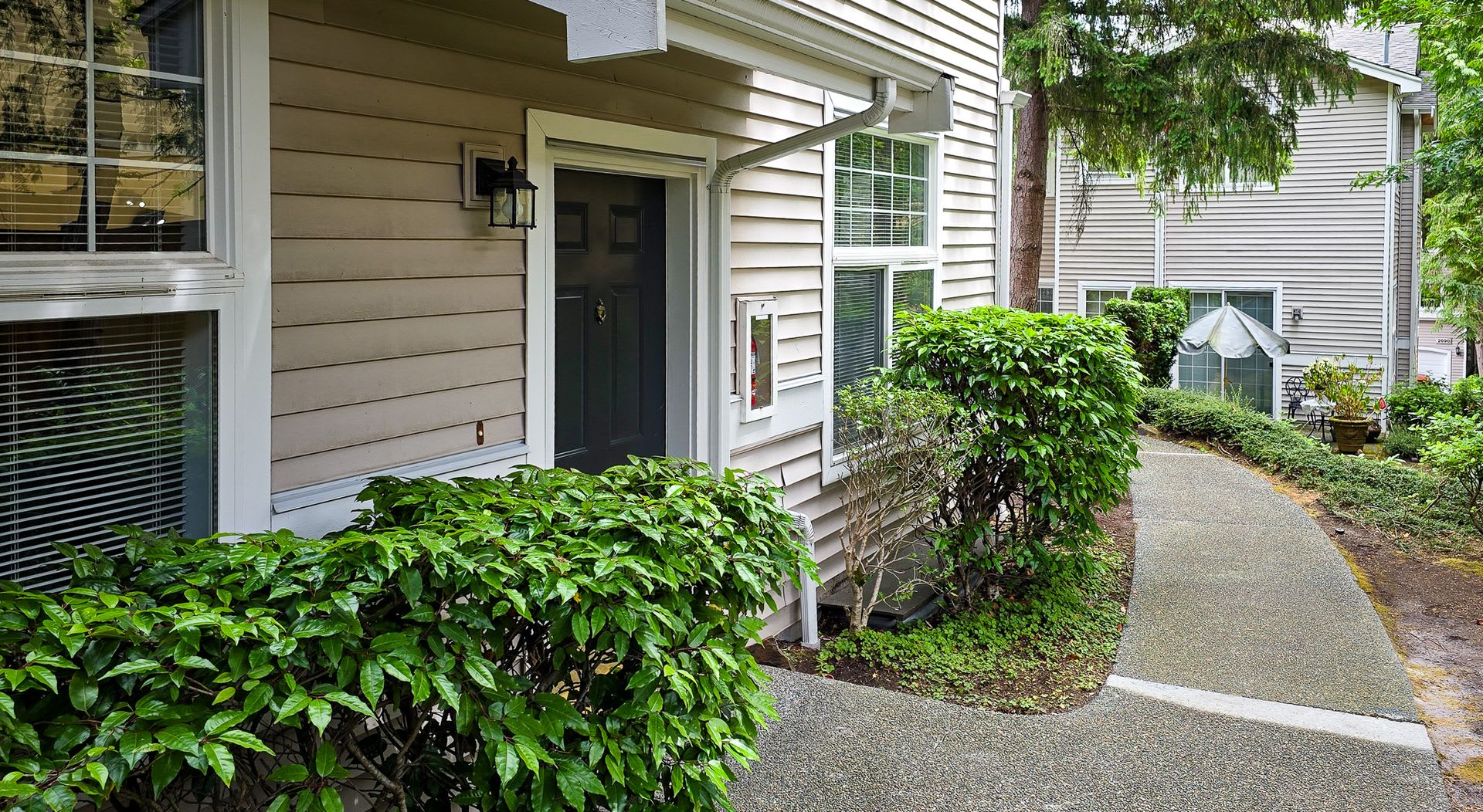 One Central Park Condominiums – photo 1