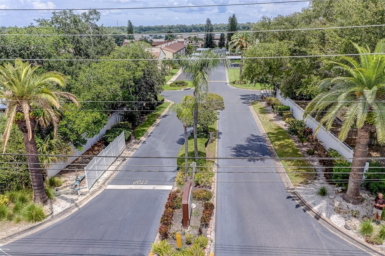9209 SEMINOLE Boulevard – photo 3
