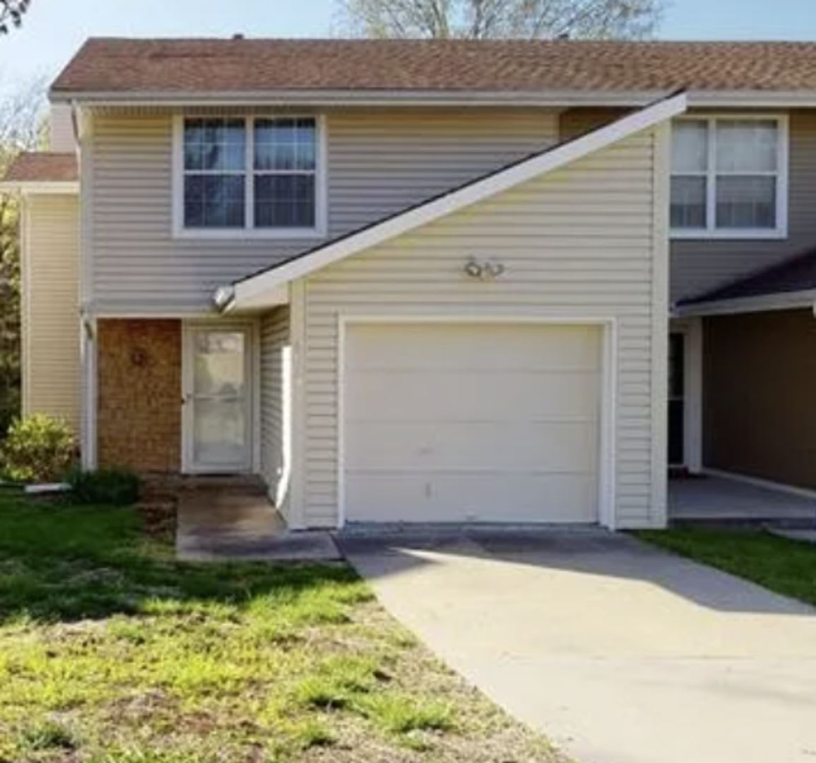 Rent Special Free Tv Spacious 3 Bed 3 Bath Home With 1 Car Garage In Desirable Kansas City Northland Location – photo 1