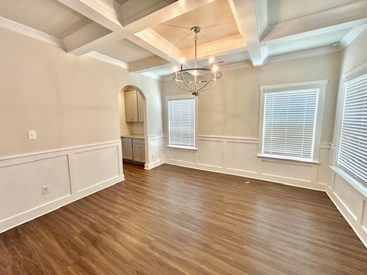 Beautifully maintained 5-bedroom, 3.5-bath! Photos being added soon. – photo 5