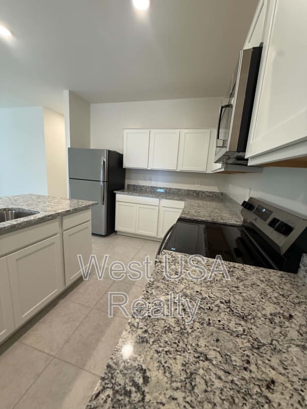 2073 E Driftwood Drive – photo 4