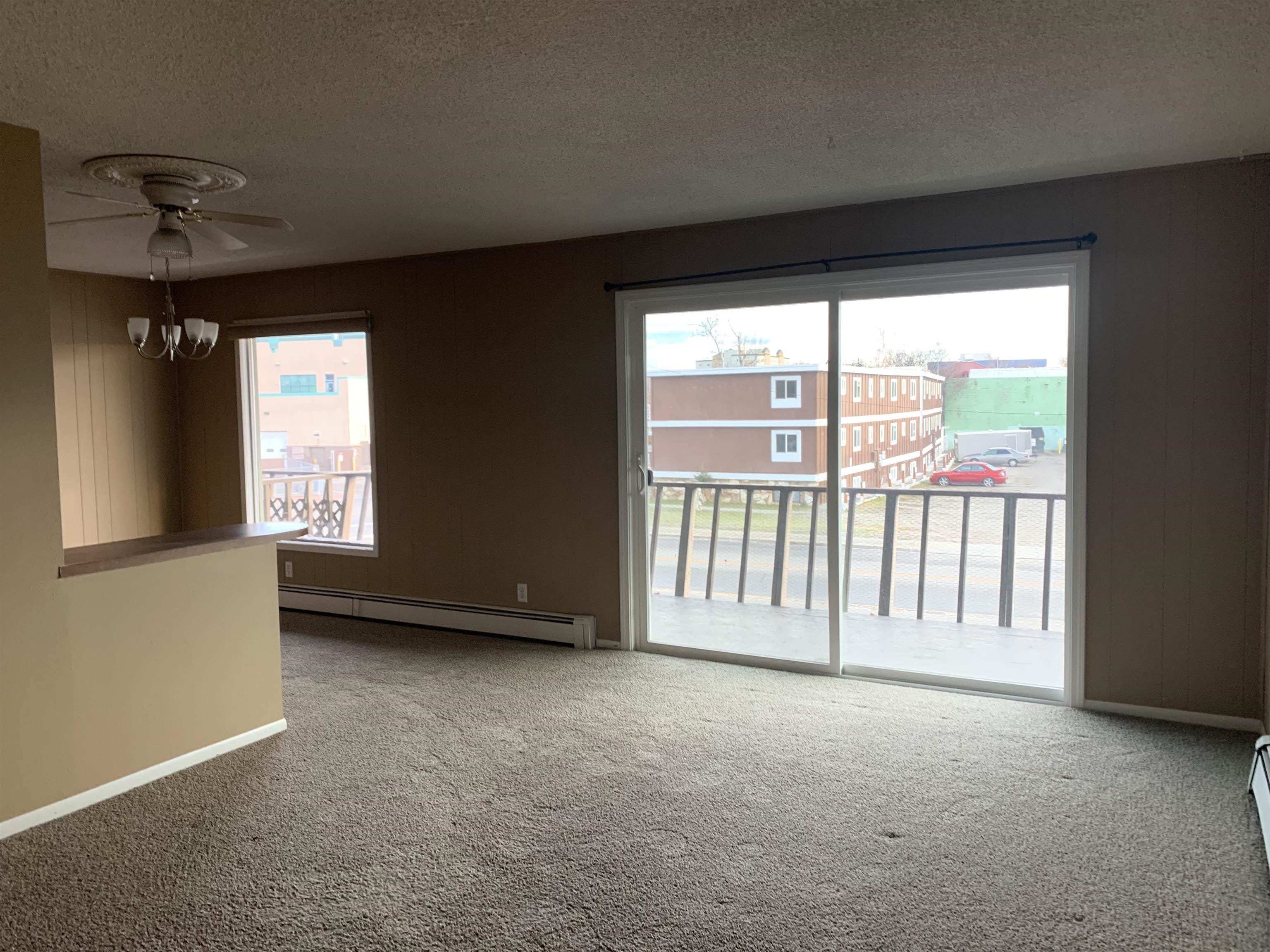 1050 TURNER STREET – photo 2