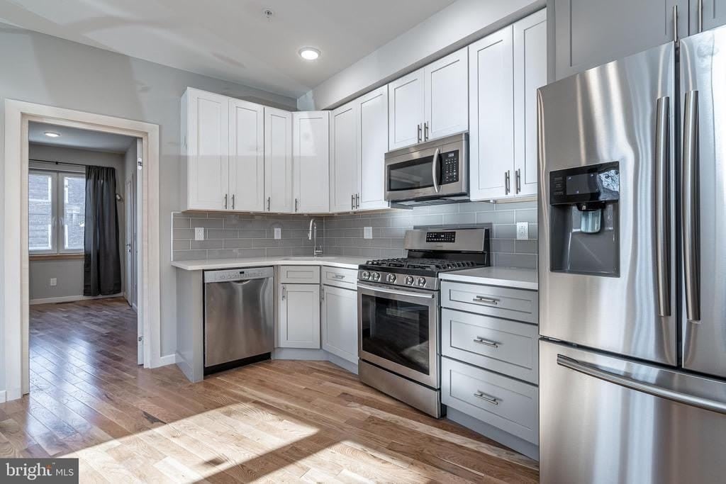 2045 N COLLEGE AVENUE – photo 4