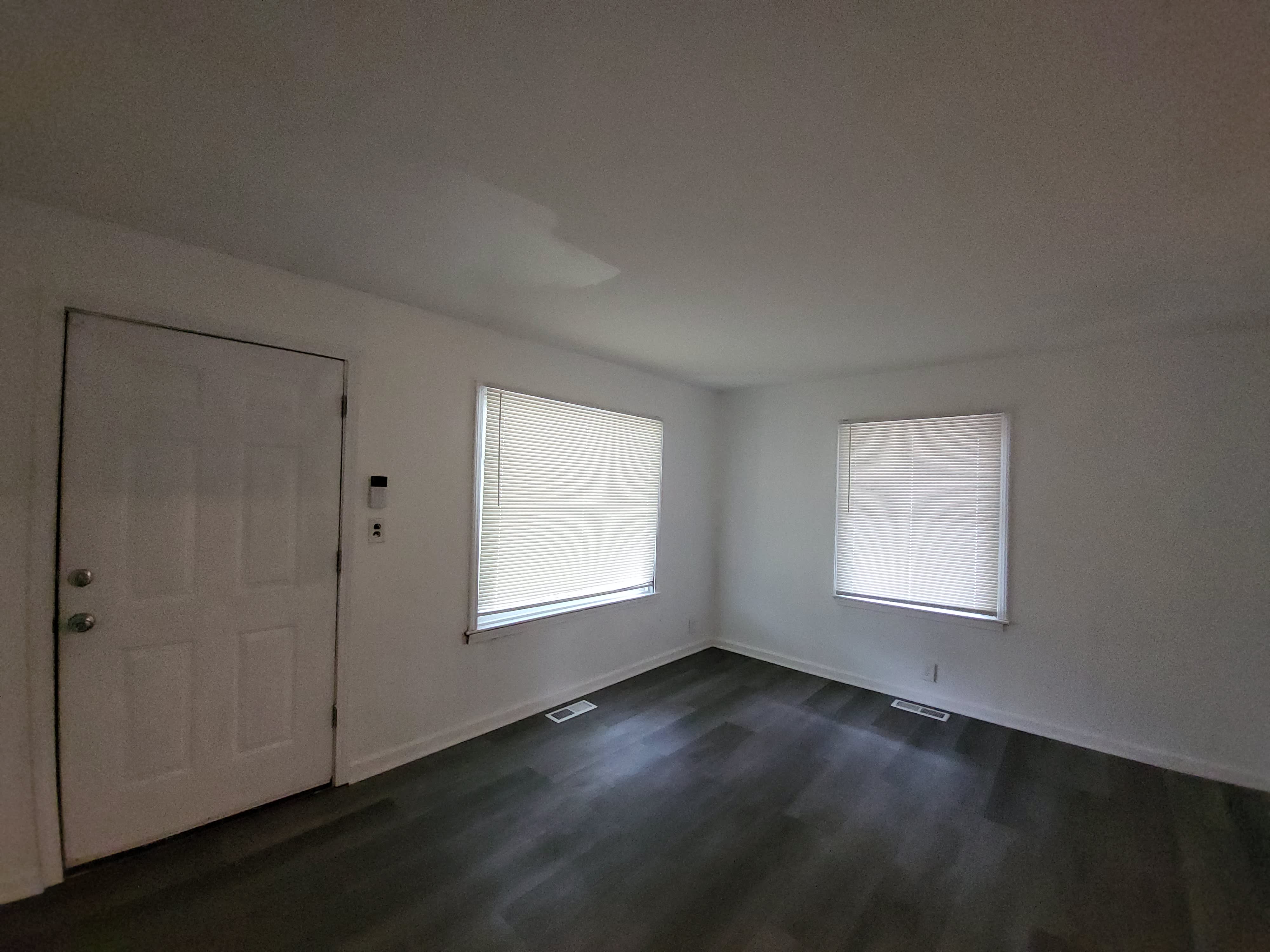 26011 Dartmouth St – photo 4