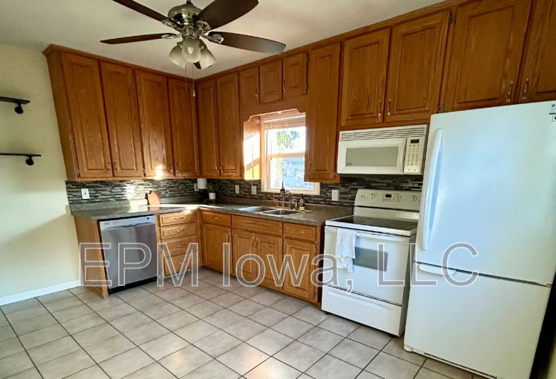 140 Morgan Road – photo 3