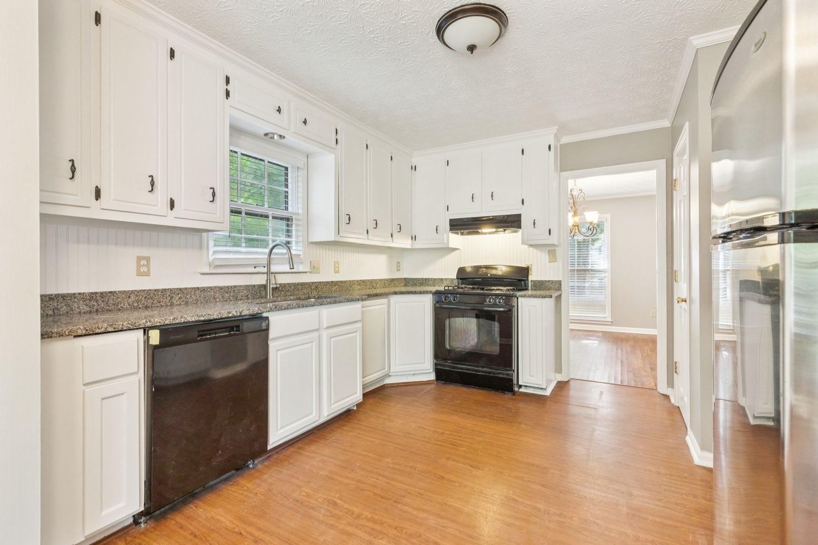 Spacious 4BR House in Roswell -Mountain Park Elementary district – photo 5