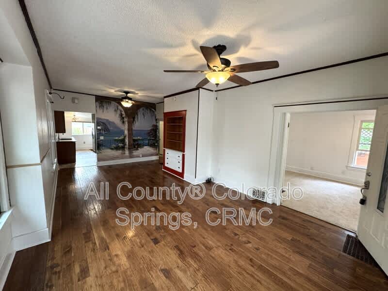 219 E Jefferson Street – photo 2