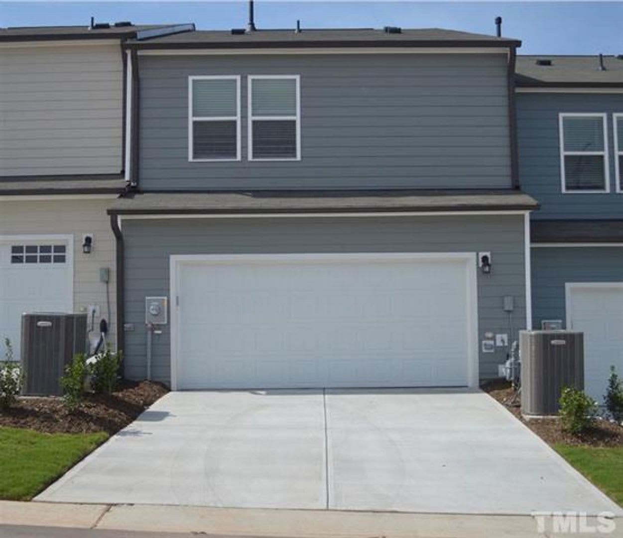 Room in 3 Bedroom Townhome at Talley St – photo 2