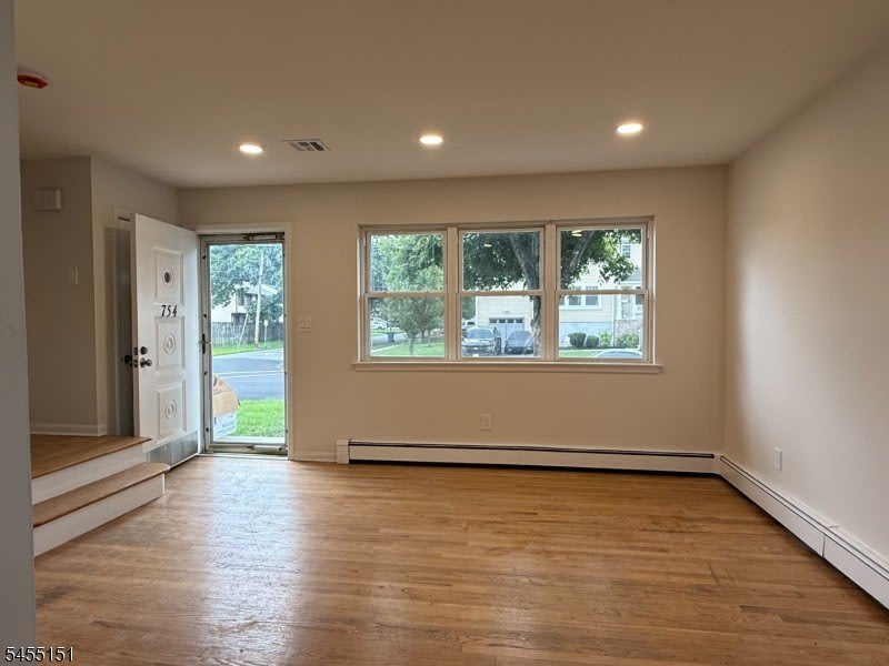 754 Walnut St – photo 4